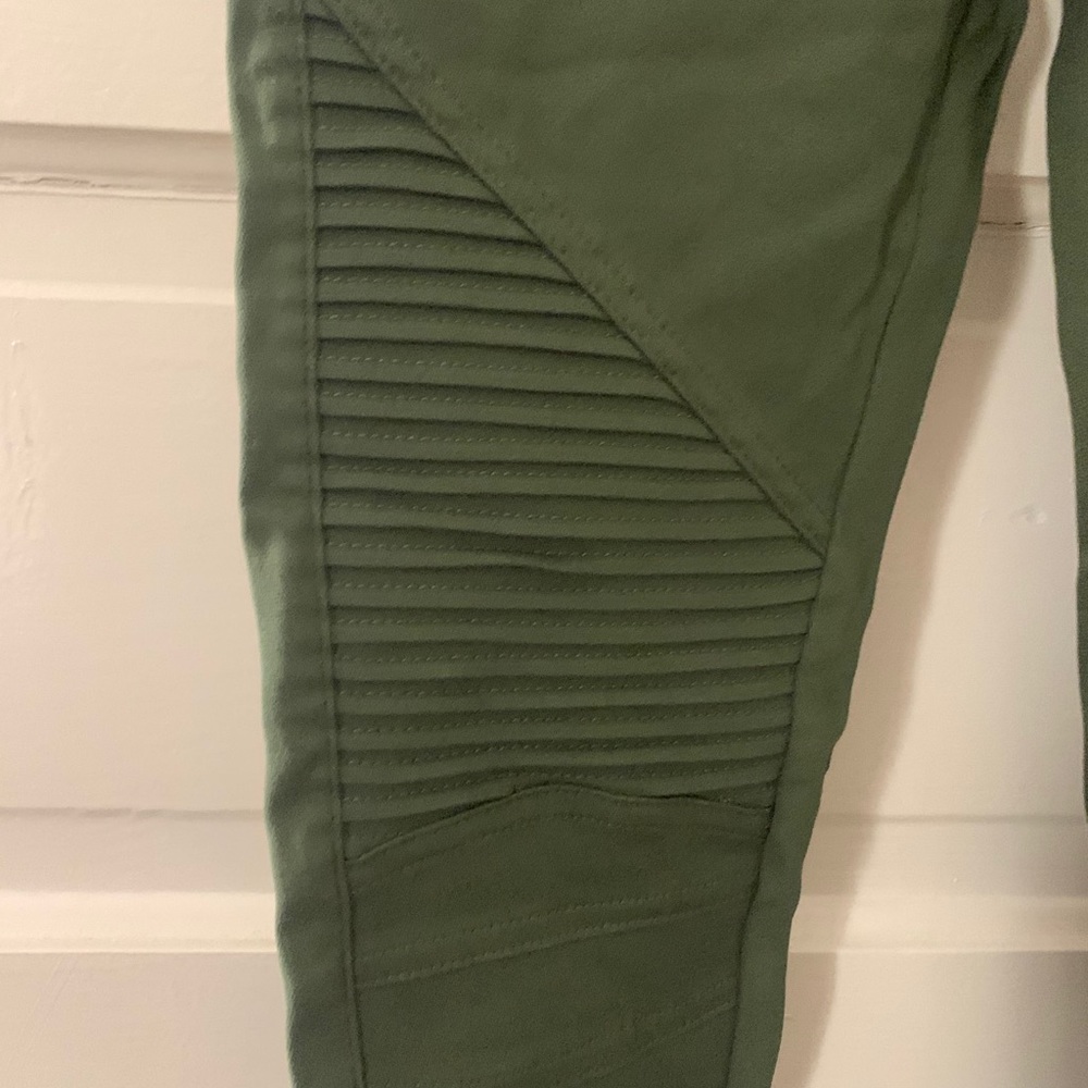 NEW Green Moto Zipper Leggings